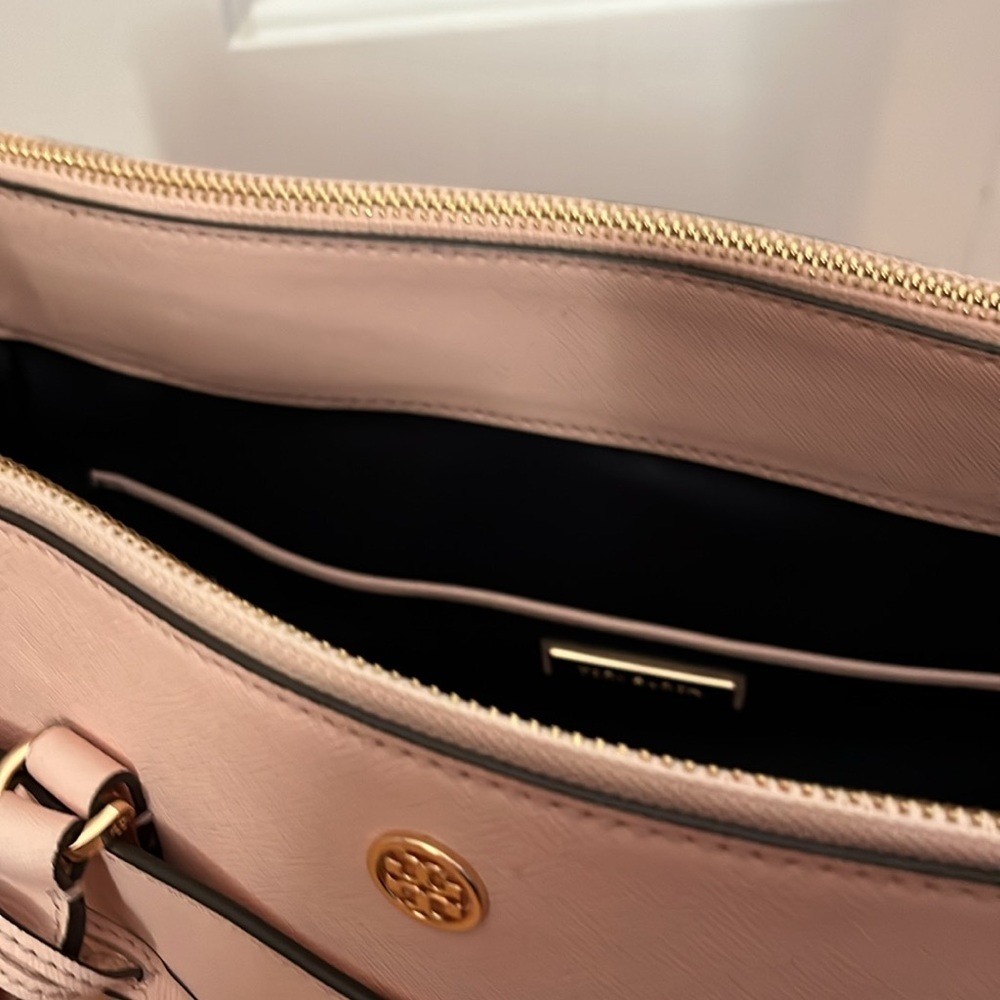 NWOT Tory Burch Saffiano Leather Pink Robinson double zip tote bag - Picture 11 of 16